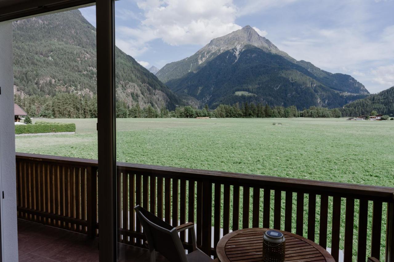 Apart Peak Oetztal Langenfeld Exterior photo